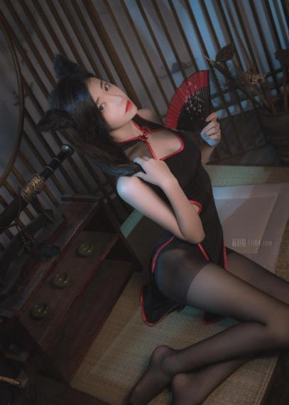 嬌妻被朋友在客廳呻吟視頻_國產劇高清完整版