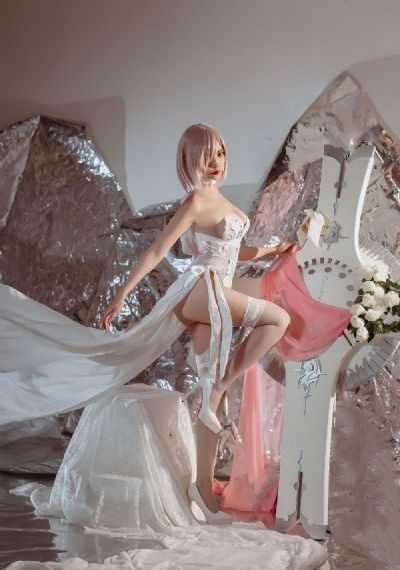 美女cosplay污圖_BD英語動漫免費觀看