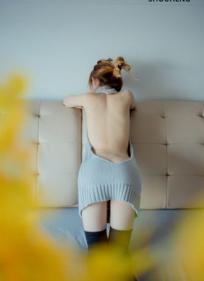 美女模特透明時裝秀_HD在線觀看