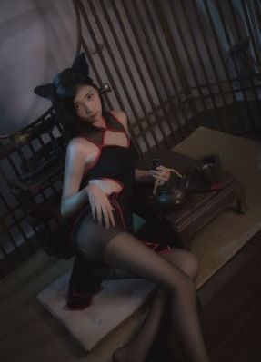 黑絲美女靠逼_日韓電影在線